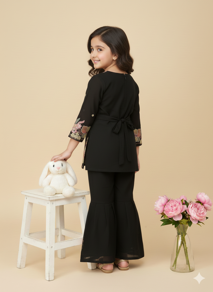 Black Petal Charm Kurti Set